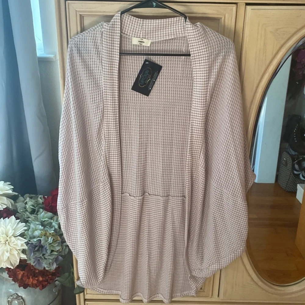 Cardigan - Picture 2 of 9